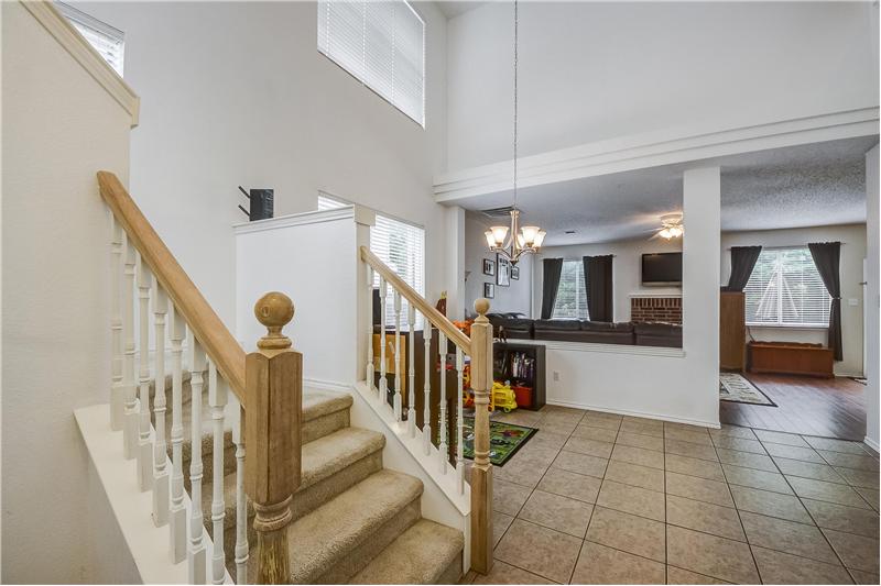 Vaulted ceilings and natural light!