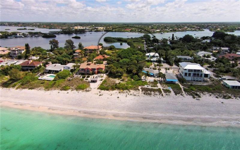 Large Bay Front Property With Beach Easement