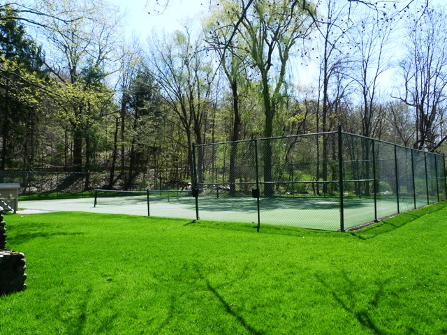 Lovely tennis court