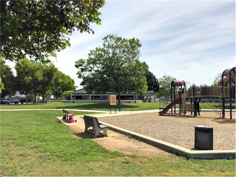 Jade Street Park Nearby!