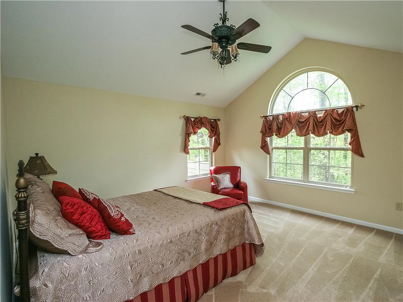 Split bedroom floor plan