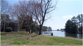 Primary listing photos for listing ID 374274