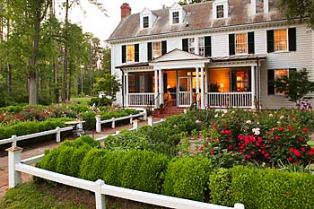 Primary listing photos for listing ID 374463