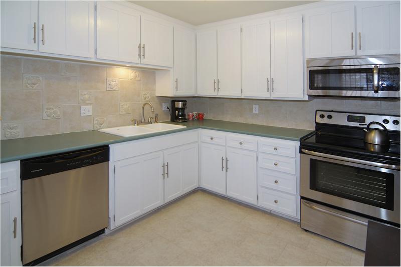 Tile backsplash