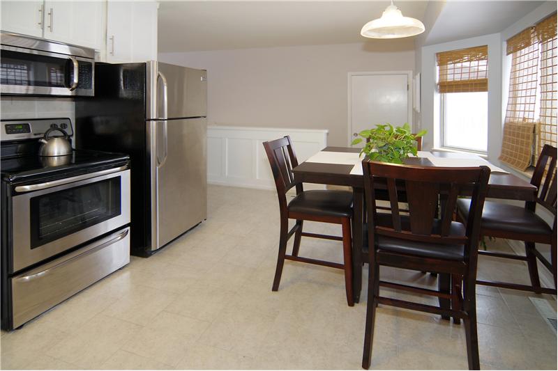 New stainless steel appliances included!
