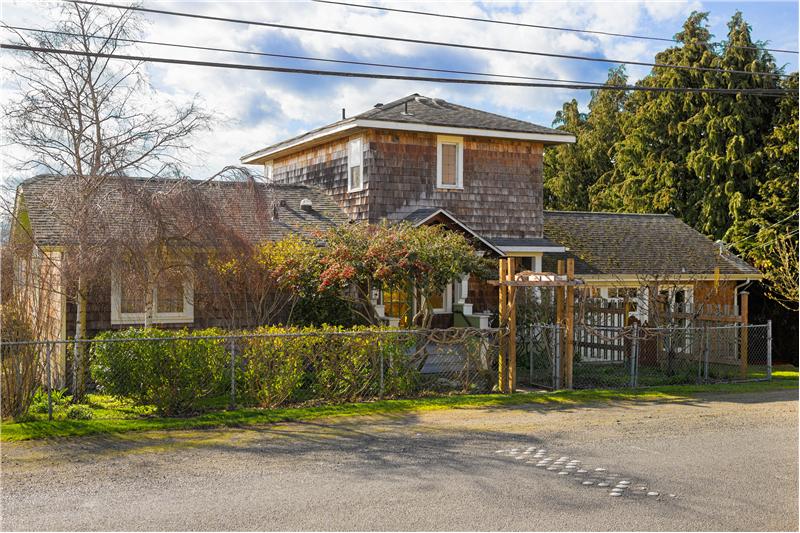 Property pictures of 1143 Benton Street, Port Townsend, WA 98368, USA