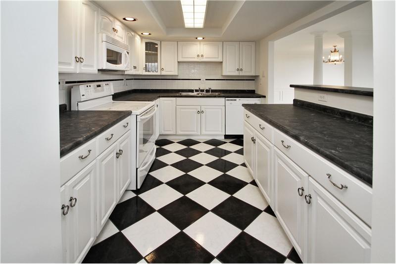 Lovely updated kitchen