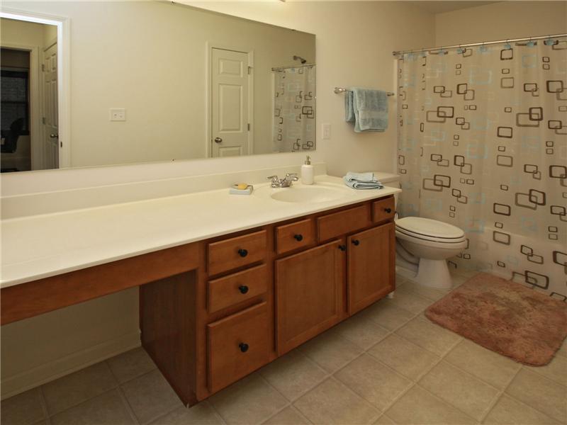 Upstairs hall bathroom