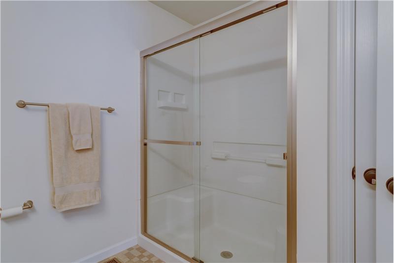 Over sized shower with seats