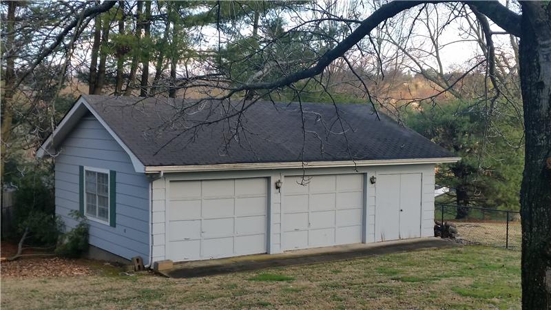 Detached Garage