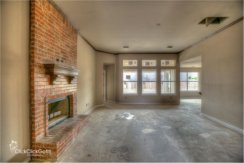 LIVING ROOM W/FIREPLACE 