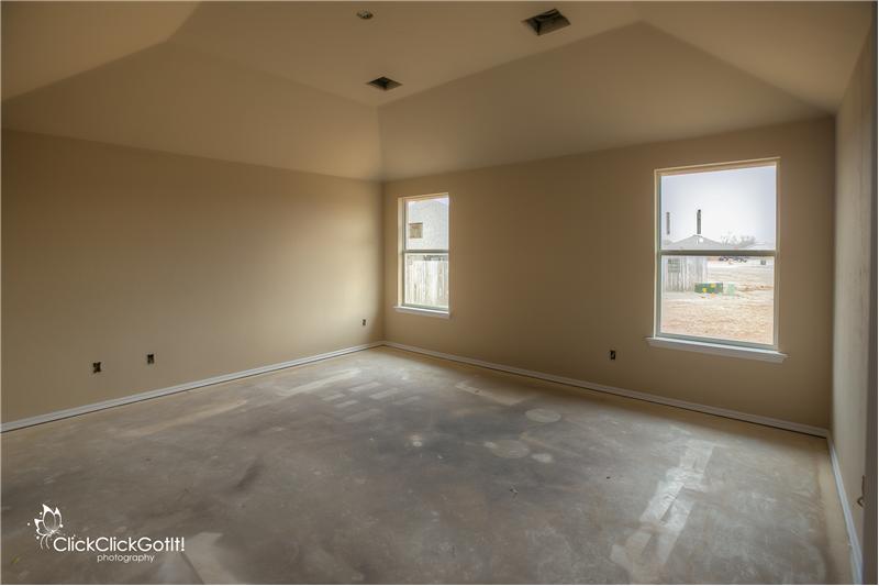 MASTER BEDROOM W/VAULTED CEILING 