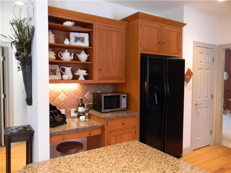 Kitchen with nice size pantry