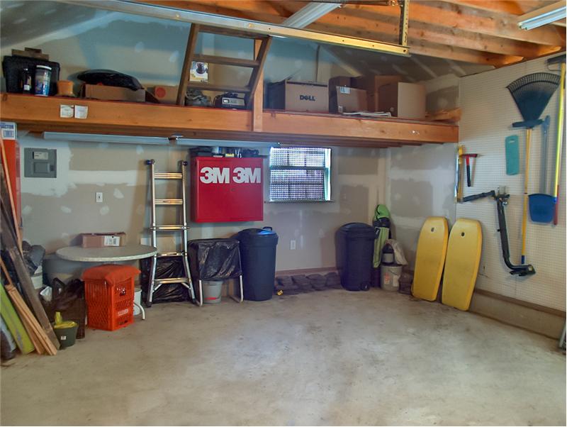 Garage with Loft
