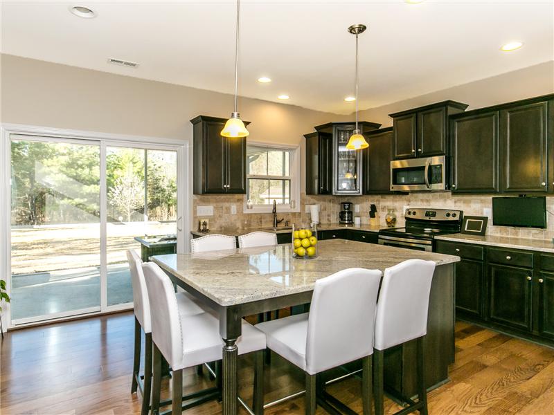 BREAKFAST BAR