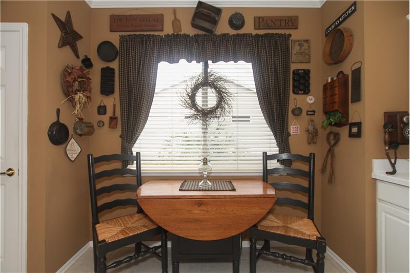 Eat-in kitchen area