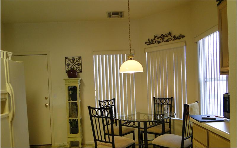 Eat-In Kitchen