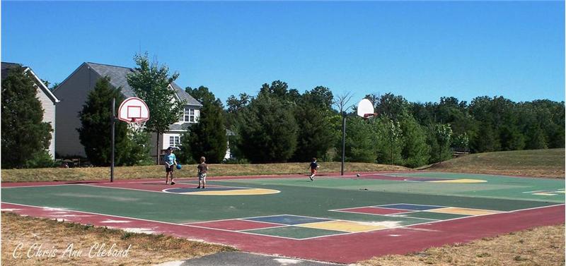 Kiddie Basketball Court in Clareybrook Park