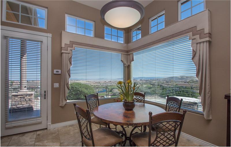 Casual Dining Area