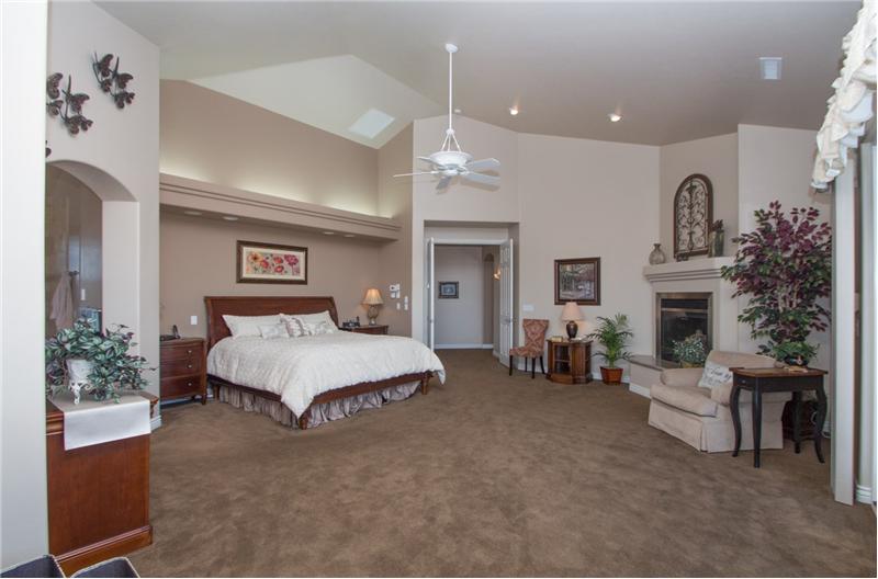Master Suite 1