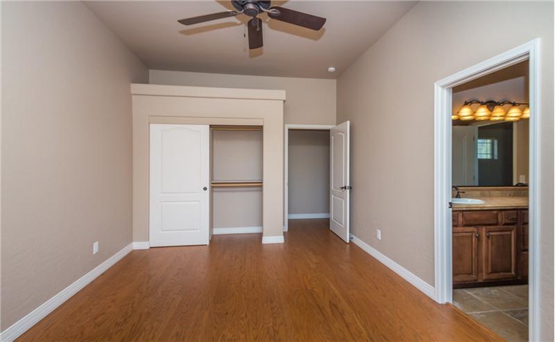 Bedroom #2 pic 2